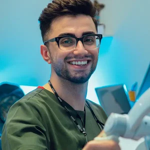 Clínica Dental Más Granada · Dentistas profesionales